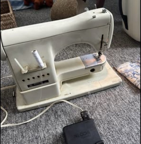 Necchi lycia sewing machine - necchi,