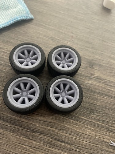 Wheels and tyres - tyres, minilite