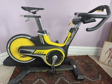 Very good condition, hardly used indoor bike Rear-drive design and ergonomic 