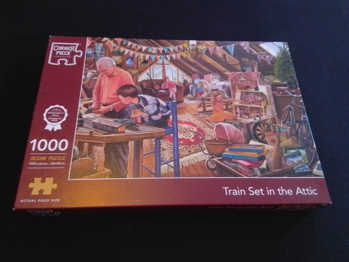 Train set the attic - train, corner