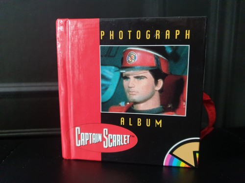 Collector captain scarlet - collector's,