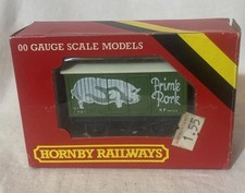 Hornby R216 Prime Pork Closed  Wagon boxed VGC 