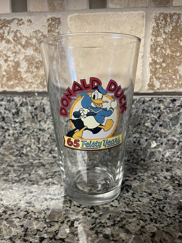 Walt disney store donald duck - walt,