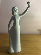 ROYAL DOULTON IMAGE Porcelain Figurine Classic Images A Gift For You HN4449 2002