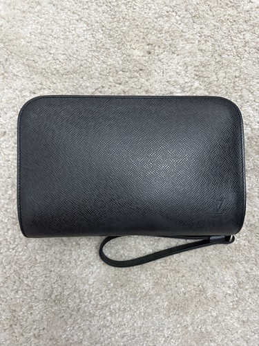 Louis vuitton logo baikal - louis,