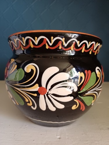 Lovely hand painted ceramic - lovely,