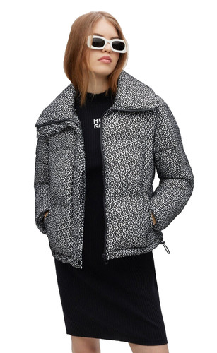 495 hugo boss boxy fit - $495,