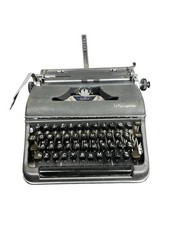 Vintage 1960s Olympia De Luxe