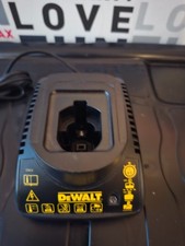Dewalt  Battery Charger De9118