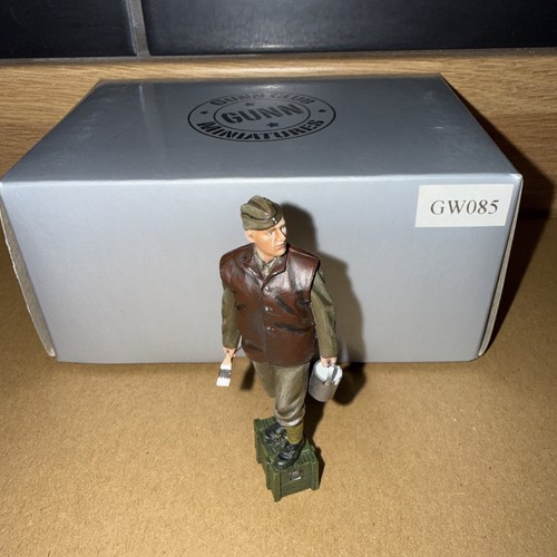 Thomas gunn club miniatures - club,