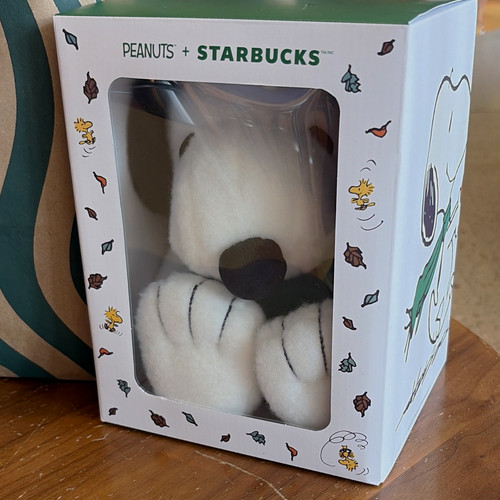 Starbucks peanuts snoopy plush - peanuts,