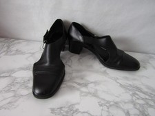 Scholl shoes ladies 40 Black shoes block heel T-bar style cut out made in Italy