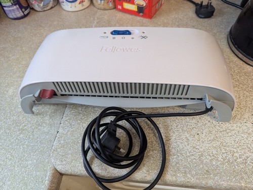 Fellowes cosmic laminator - a4,