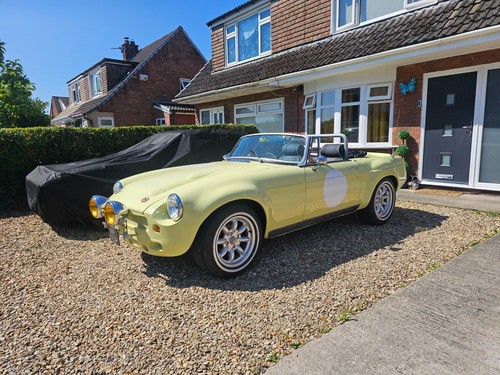Mgb roadster sebring open to - ,