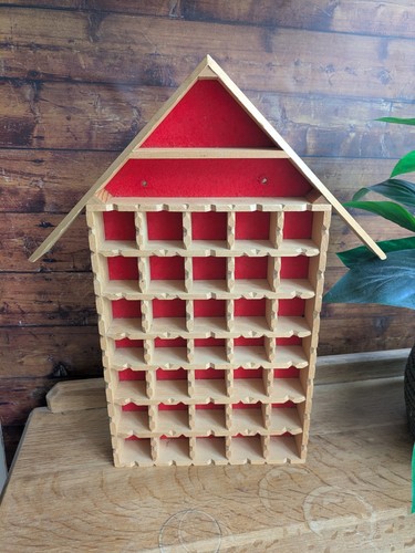 Wood thimble display - , case