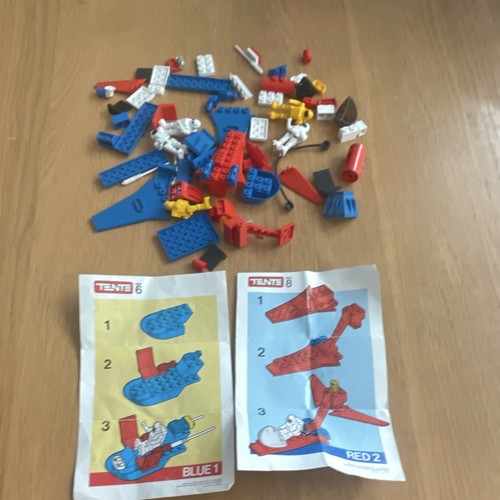 Tente blue red 2 building - &,