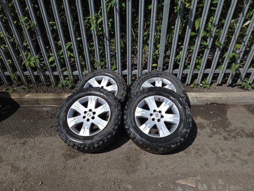 Nissan navara d40 genuine - navara,