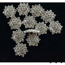 4x 10x Chic Diamante Flower