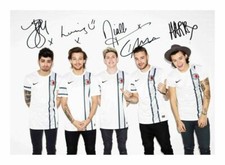 ONE DIRECTION AUTOGRAPH SIGNED