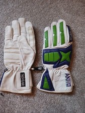 Ladies Motorcycle Gloves.