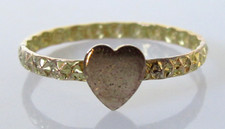 9ct Gold Ring - Vintage Heart