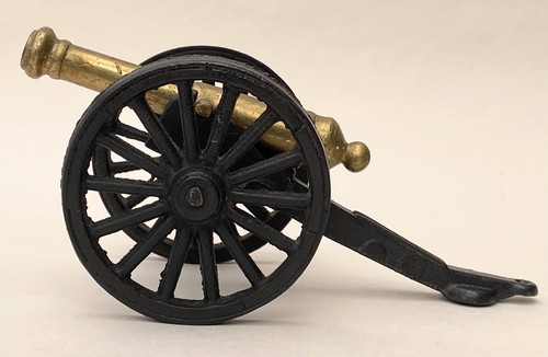 Vintage model cannon cast iron - cannon,
