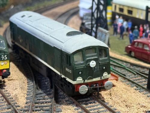 Hornby class24 early green - class24,
