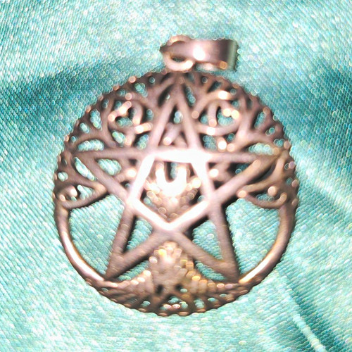 Round pentagram amulet pendant - round,