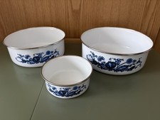 Vintage enamel set of 3 bowls