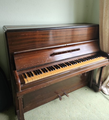 Holmann upright piano very - holmann,