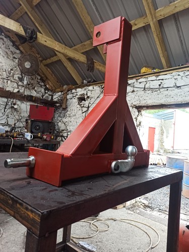 Point linkage tow hitch - linkage,