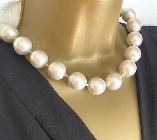 Large faux baroque - baroque, knotted