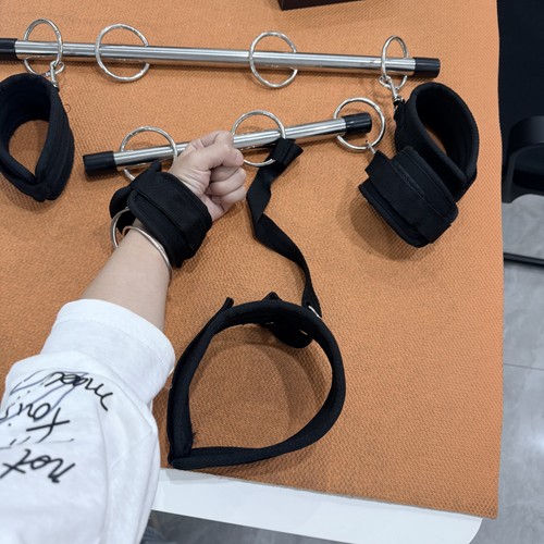 Leg spreader bar handcuffs - bar,