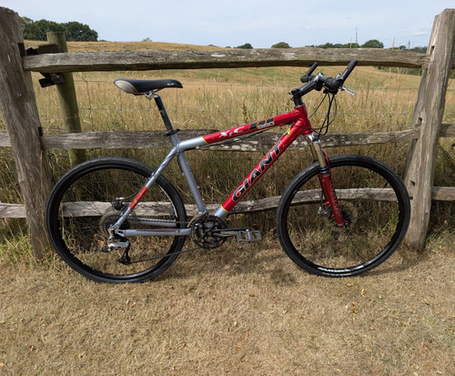 Giant xtc 880 - ultra, light