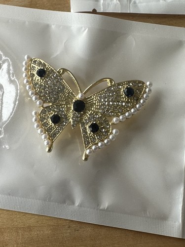 Brooches costume jewelry - 3, x