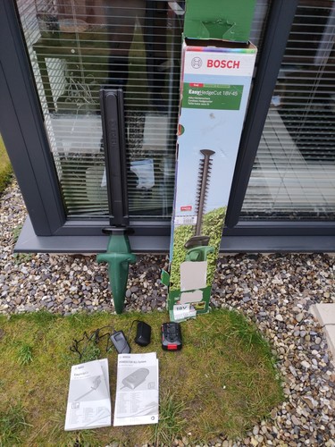 Bosch easyhedgecut 18v - bosch,