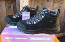 Skechers Water Repellent
