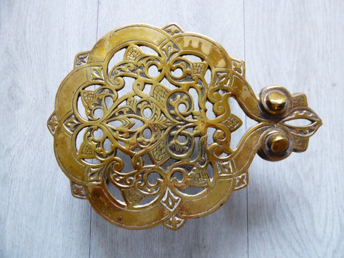 Large vintage ornate brass - large,