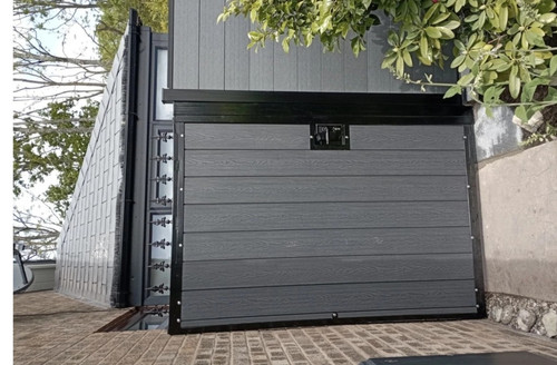 Black metal pedestrian garden - black,