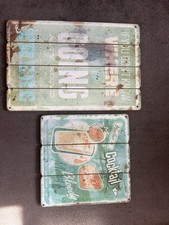 2 retro Wood Boards/prints