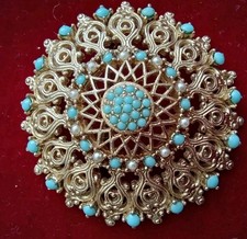 Vintage Gold Tone Turquoise Glass Imitation Pearl Signed SPHINX Brooch