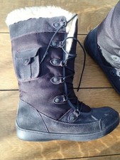 BEARPAW Navy Wool Lined Boots Size 7