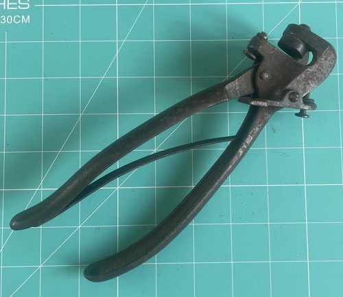 Antique disston monarch saw - disston,