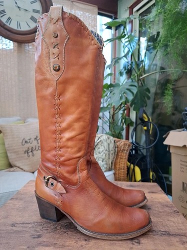 Stunning vintage tan - , leather