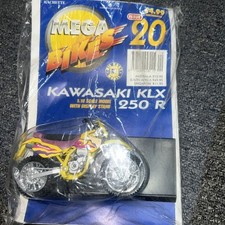 Hachette Mega Bikes Collection 1/18 Diecast Issue 20 with booklet Kawasaki old