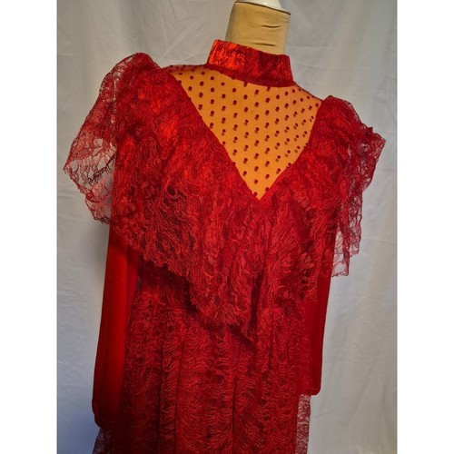 Lydia deetz beetlejuice red - lydia,