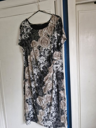 Beautiful dress david - by,