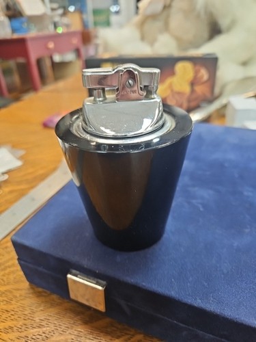 Vintage old cigarette lighter - cigarette,