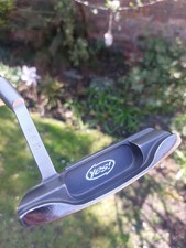 Yes groove dianna - c-groove, putter