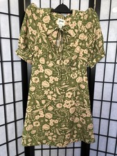Joanie Hattie Floral Size 8